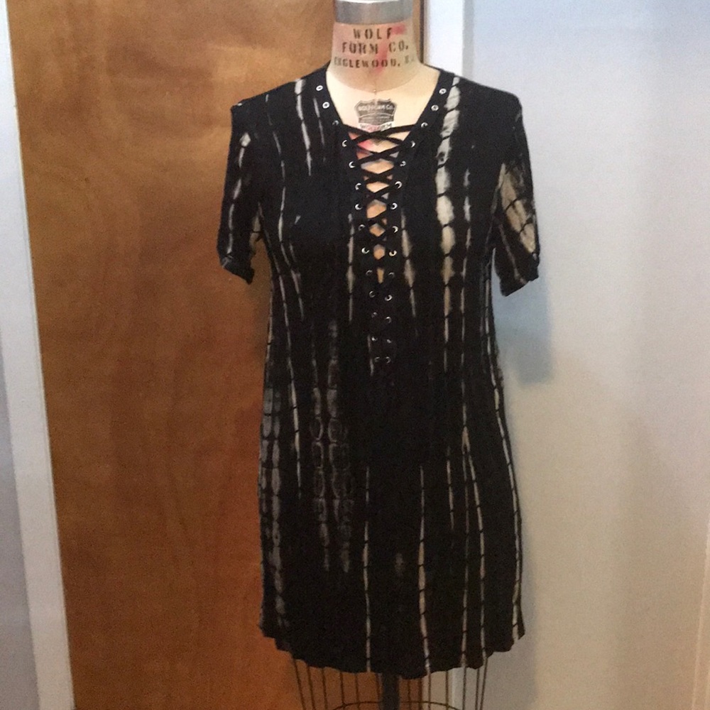 F21 Tye Dye Dress w/ grommets and lace up!